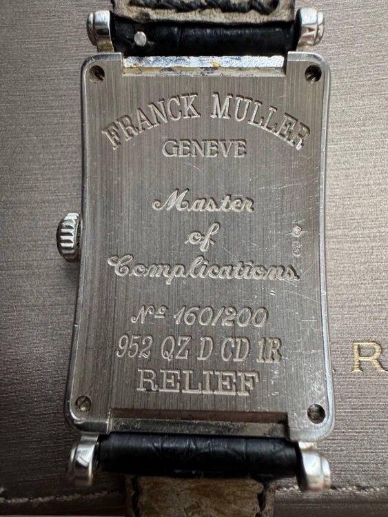 フランクミュラー ロングアイランド （高級時計）の商品画像 - 査定依頼日：2025年9月9日 - 最高査定価格：650,000円