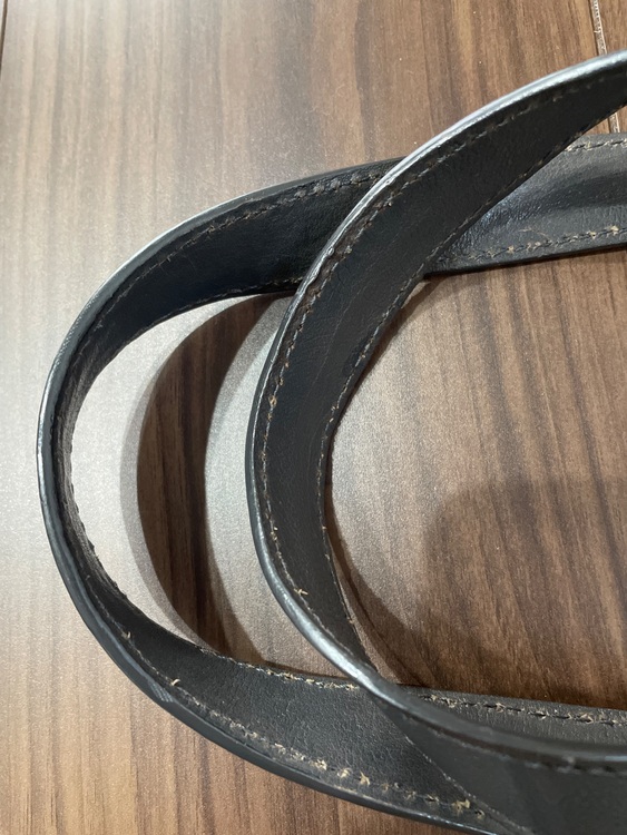 イブサンローラン  （ブランドバッグ）の商品画像 - 査定依頼日：2025年10月3日 - 最高査定価格：35,000円