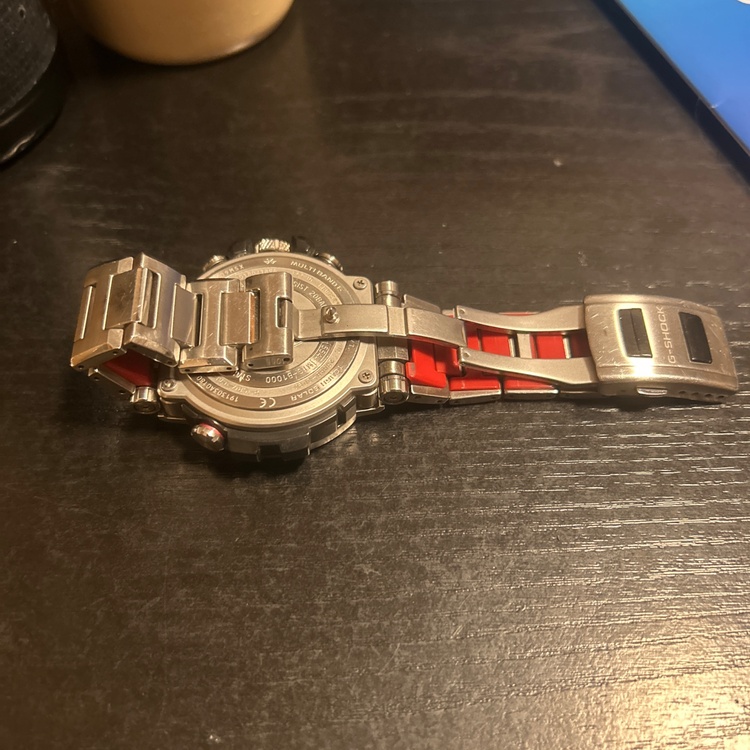 G-SHOCK MTG-G1000D （高級時計）の商品画像 - 査定依頼日：2026年3月16日 - 最高査定価格：100,000円