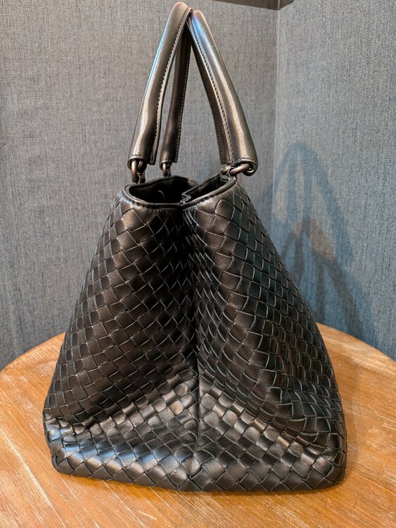 ボッテガ・ヴェネタ  （ブランドバッグ）の商品画像 - 査定依頼日：2026年2月25日 - 最高査定価格：120,000円