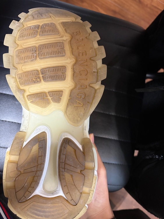 バレンシアガ  （ブランドバッグ）の商品画像 - 査定依頼日：2025年12月12日 - 最高査定価格：25,000円