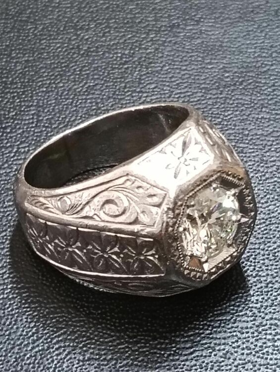 指輪（金・貴金属）の商品画像 - 査定依頼日：2025年11月18日 - 最高査定価格：2,500,000円