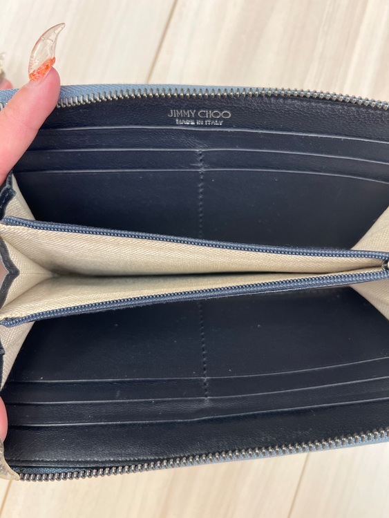 ジミーチュウ  （ブランドバッグ）の商品画像 - 査定依頼日：2025年9月20日 - 最高査定価格：3,000円