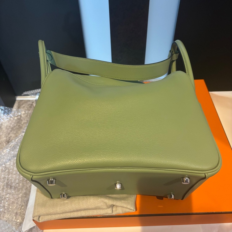 リンディ26（ブランドバッグ）の商品画像 - 査定依頼日：2025年10月23日 - 最高査定価格：900,000円