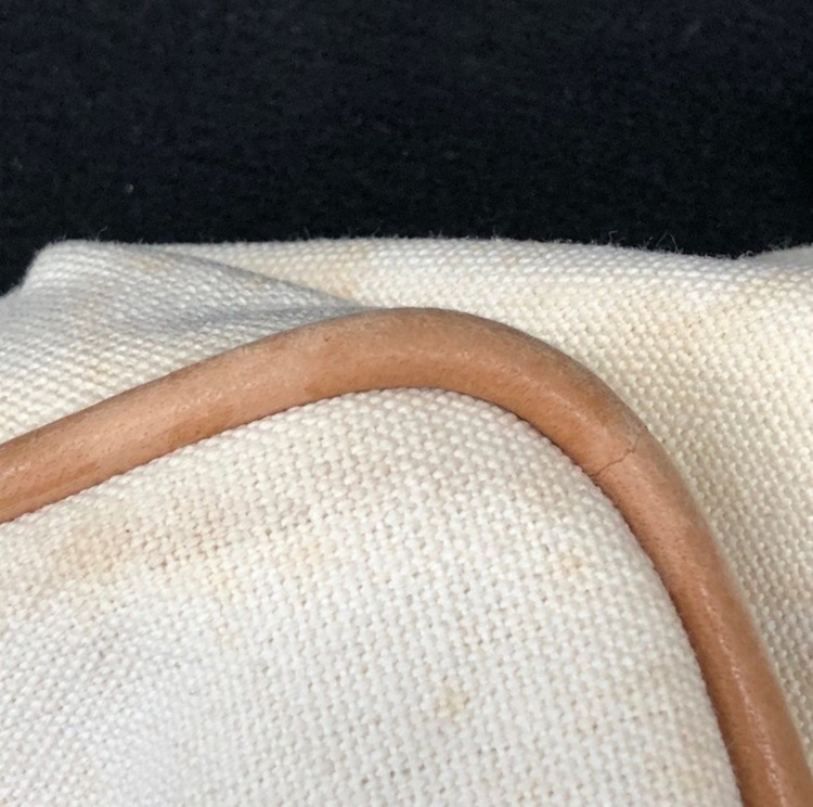 HERMES エルメス ポーチ【DFAB9036】（ブランド財布・小物）の商品画像 - 査定依頼日：2025年6月22日 - 最高査定価格：5,000円