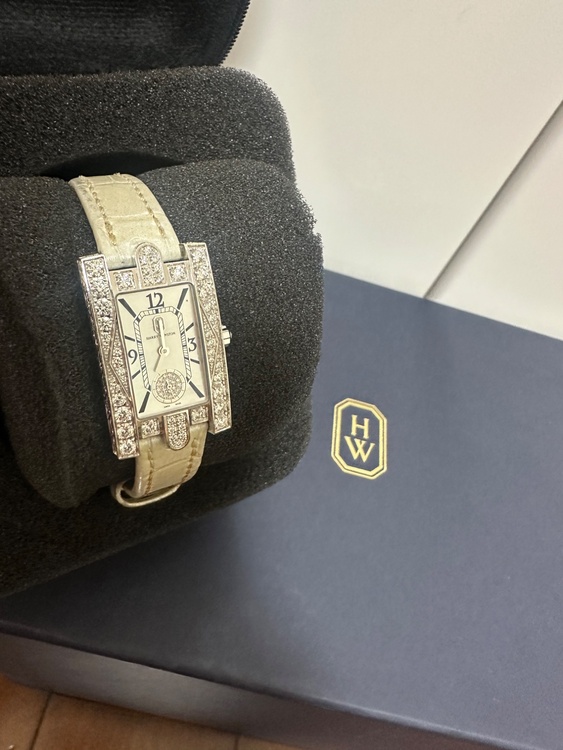 アヴェニュークラシック？（高級時計）の商品画像 - 査定依頼日：2026年1月16日 - 最高査定価格：2,180,000円