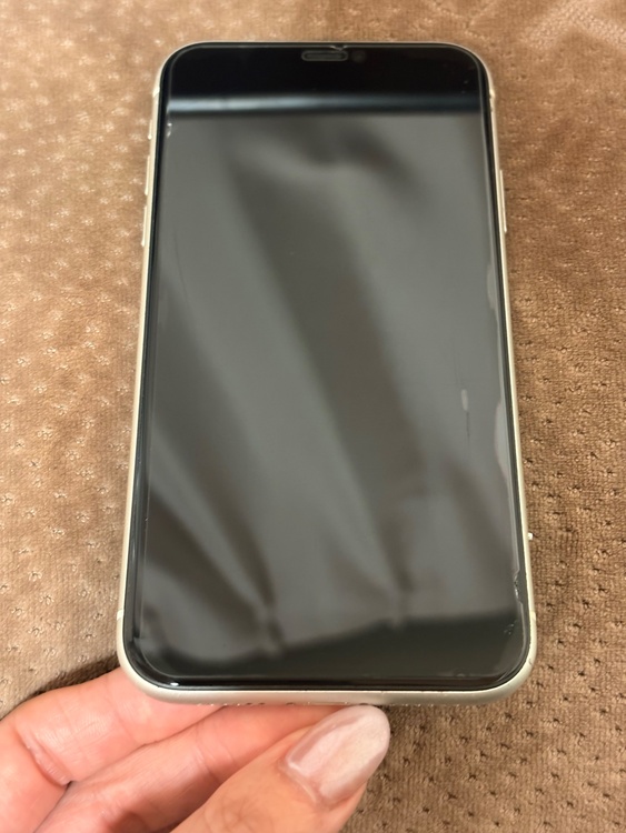 iPhone11 64GB SIMフリー（スマホ）の商品画像 - 査定依頼日：2026年3月4日 - 最高査定価格：16,000円