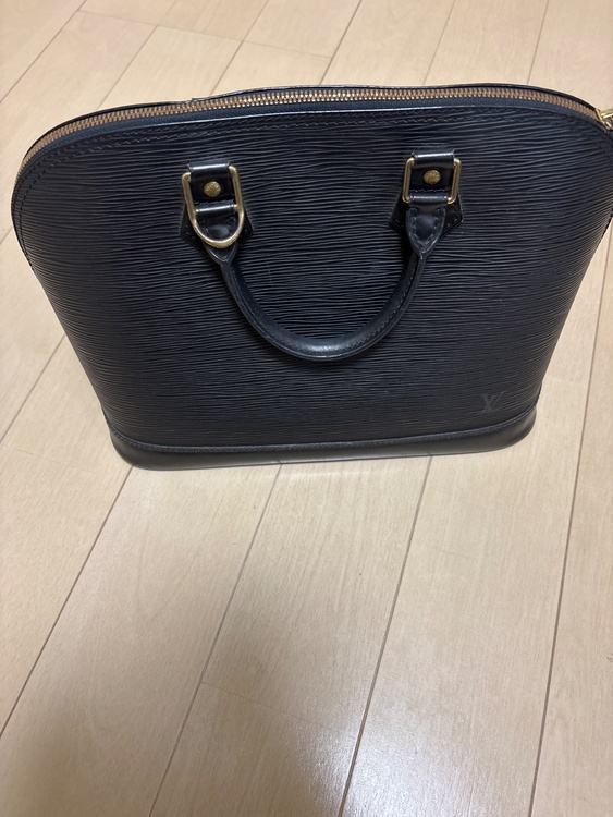 ルイヴィトン エピ （ブランドバッグ）の商品画像 - 査定依頼日：2026年2月1日 - 最高査定価格：70,000円