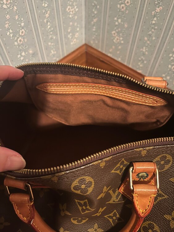 30（ブランドバッグ）の商品画像 - 査定依頼日：2025年1月12日 - 最高査定価格：25,000円