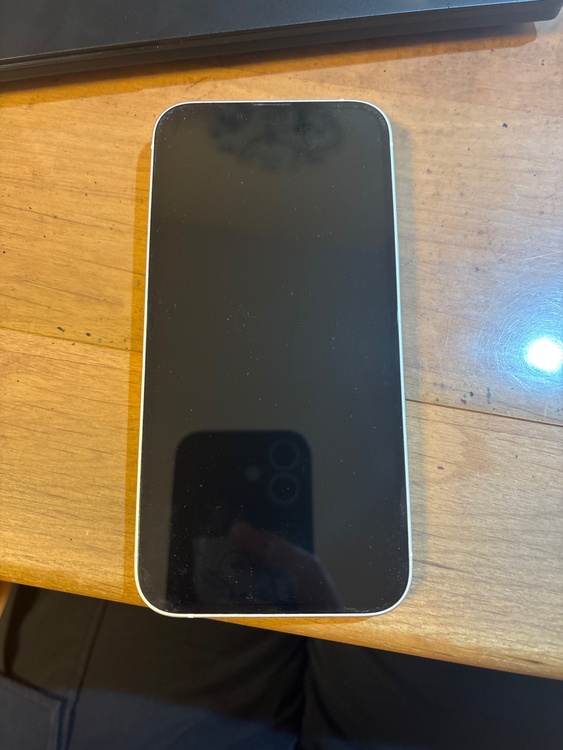 iPhone 14 128GB Softbank（スマホ）の商品画像 - 査定依頼日：2026年4月29日 - 最高査定価格：39,000円