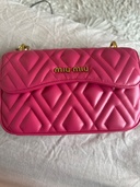 ミュウミュウ  （ブランドバッグ）の商品画像 - 査定依頼日：2026年4月5日 - 最高査定価格：47,000円