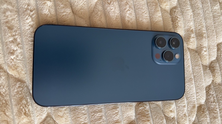 iPhone12ProMAX（スマホ）の商品画像 - 査定依頼日：2026年3月31日 - 最高査定価格：47,000円