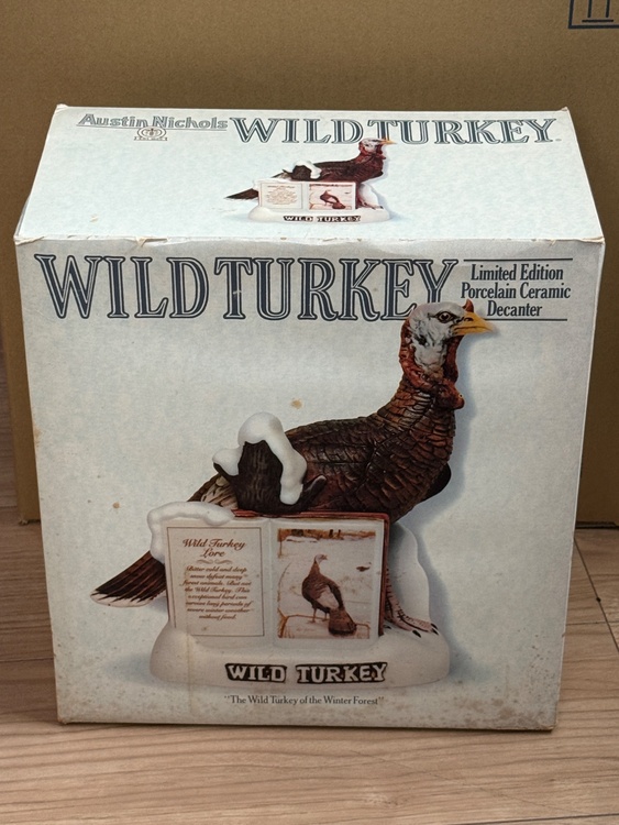 WILD TURKEY ワイルドターキー 8年 陶器ボトル（お酒）の商品画像 - 査定依頼日：2026年8月15日 - 最高査定価格：15,000円