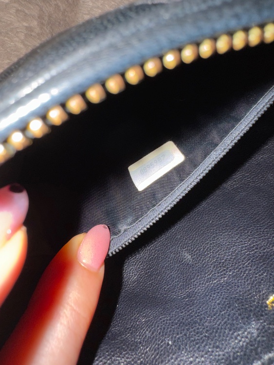 フリンジチェーンショルダー（ブランドバッグ）の商品画像 - 査定依頼日：2026年3月24日 - 最高査定価格：240,000円