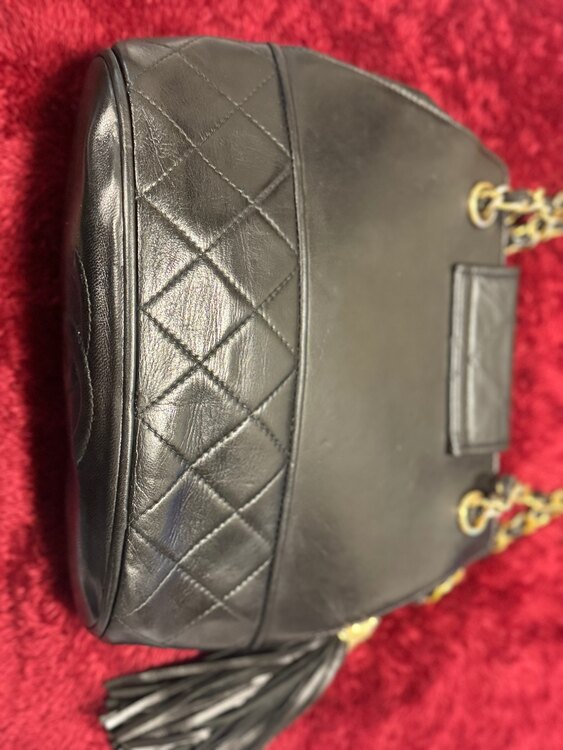 シャネルチェーンショルダー フリンジ（ブランドバッグ）の商品画像 - 査定依頼日：2025年2月3日 - 最高査定価格：120,000円