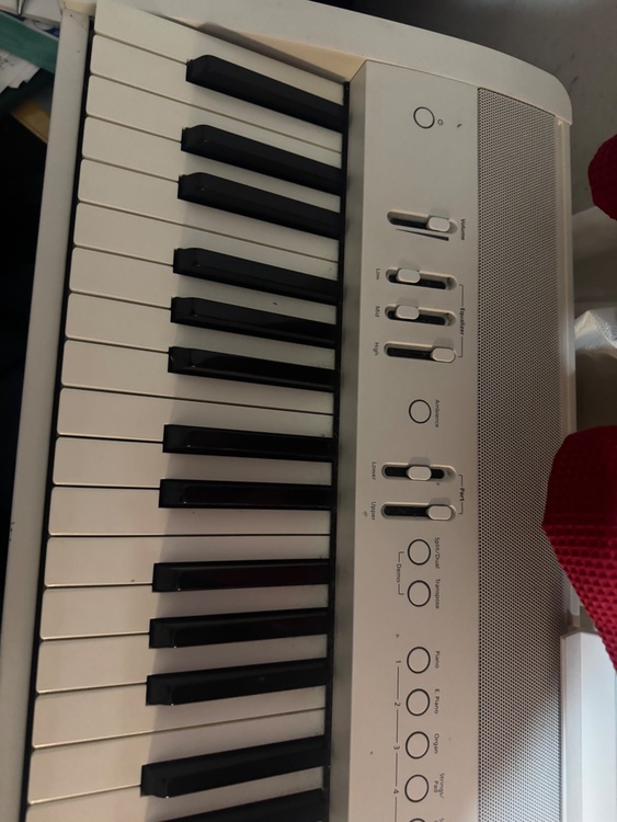 FP-60X-WH（ピアノ・楽器・PA機材）の商品画像 - 査定依頼日：2026年5月6日 - 最高査定価格：18,000円