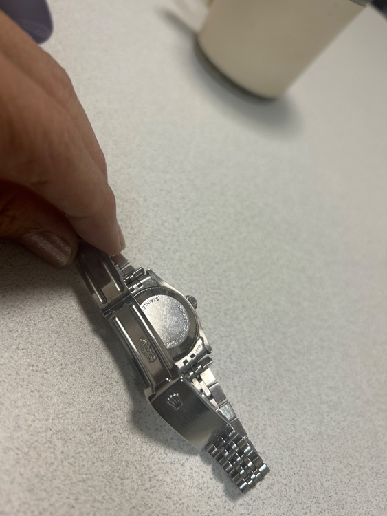 オイスター パーペチュアル デイト （高級時計）の商品画像 - 査定依頼日：2025年12月23日 - 最高査定価格：500,000円