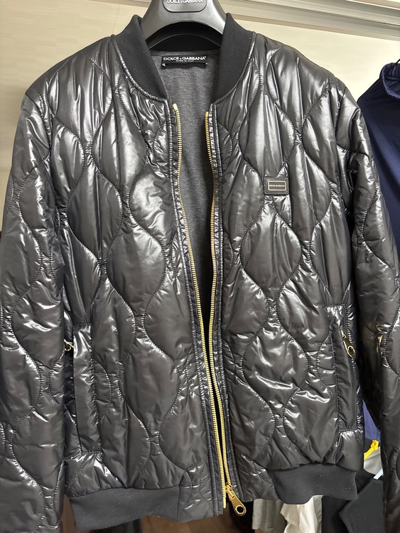 ブルゾン　黒（古着・ファッション）の商品画像 - 査定依頼日：2025年9月23日 - 最高査定価格：10,000円