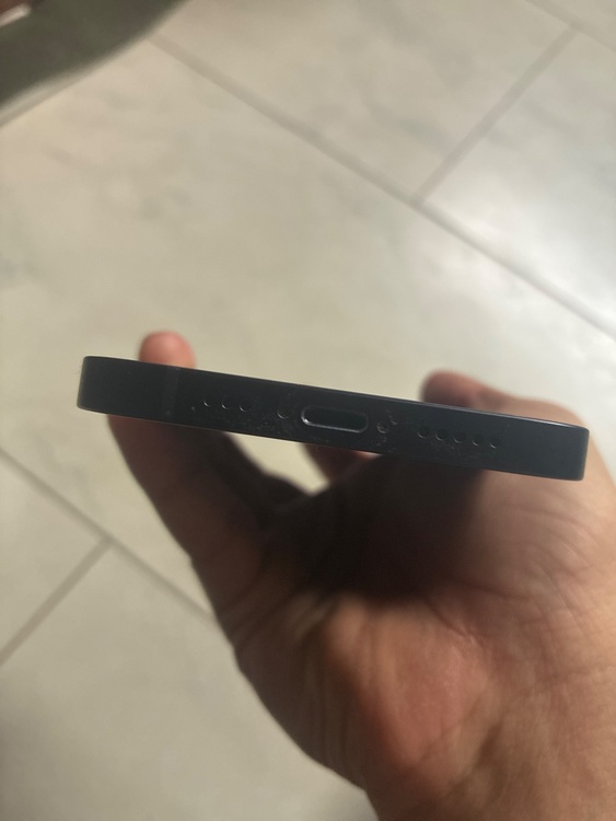 iPhone 12 128GB au（スマホ）の商品画像 - 査定依頼日：2026年2月16日 - 最高査定価格：24,000円