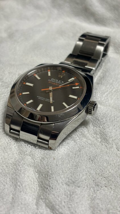 ロレックス ミルガウス 116400（高級時計）の商品画像 - 査定依頼日：2025年12月16日 - 最高査定価格：1,300,000円