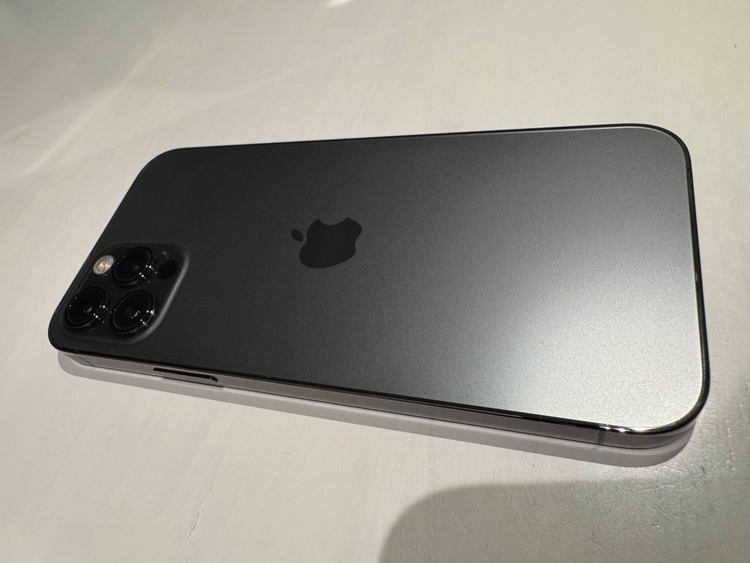 iPhone12Pro 512GB（スマホ）の商品画像 - 査定依頼日：2025年9月26日 - 最高査定価格：49,000円