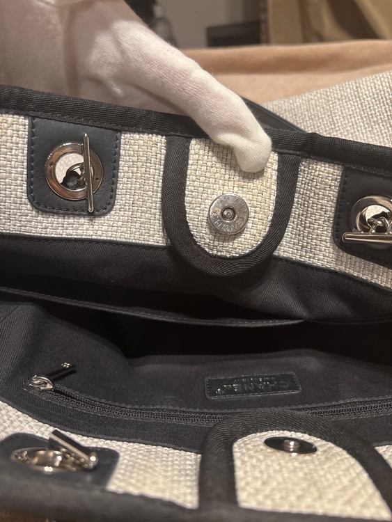 ドーヴィル（ブランドバッグ）の商品画像 - 査定依頼日：2026年2月13日 - 最高査定価格：160,000円