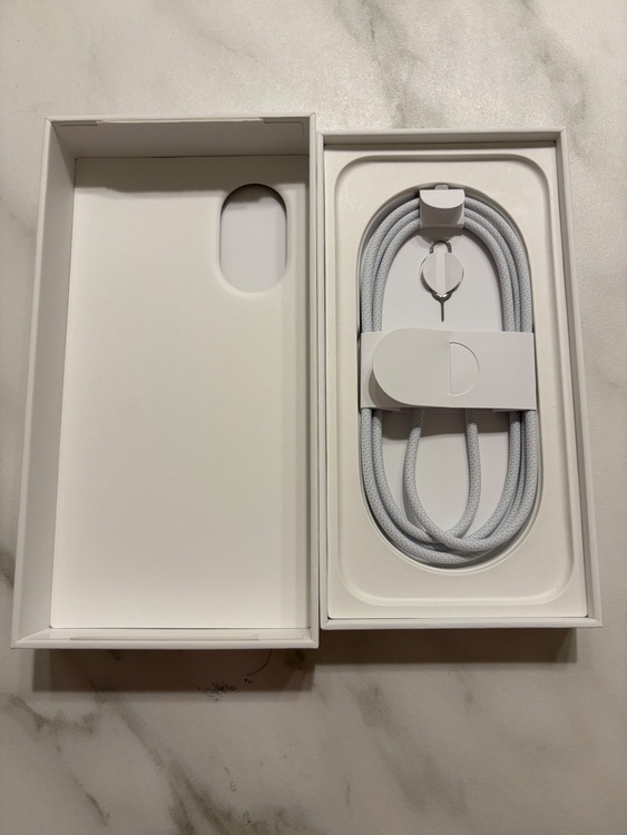 iPhone iPhone 16 128GB SIMフリー（スマホ）の商品画像 - 査定依頼日：2026年6月8日 - 最高査定価格：88,000円