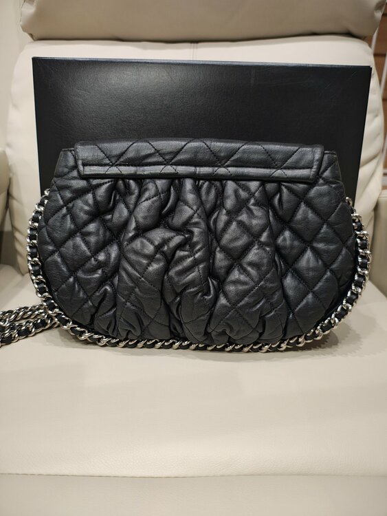 チェーンアラウンド（ブランドバッグ）の商品画像 - 査定依頼日：2026年4月9日 - 最高査定価格：250,000円