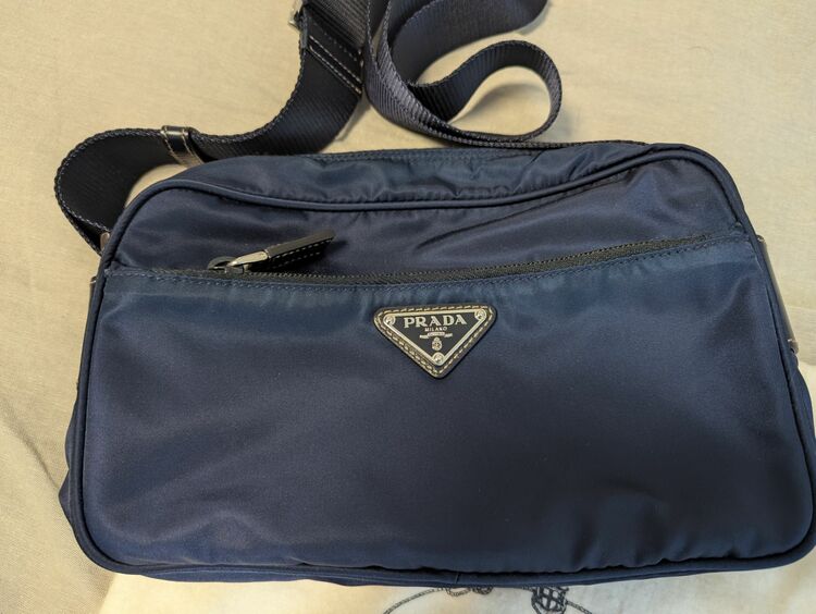 プラダ  （ブランドバッグ）の商品画像 - 査定依頼日：2025年6月24日 - 最高査定価格：73,000円