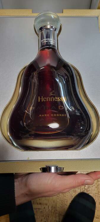 ヘネシーパラディ（お酒）の商品画像 - 査定依頼日：2025年2月13日 - 最高査定価格：90,000円