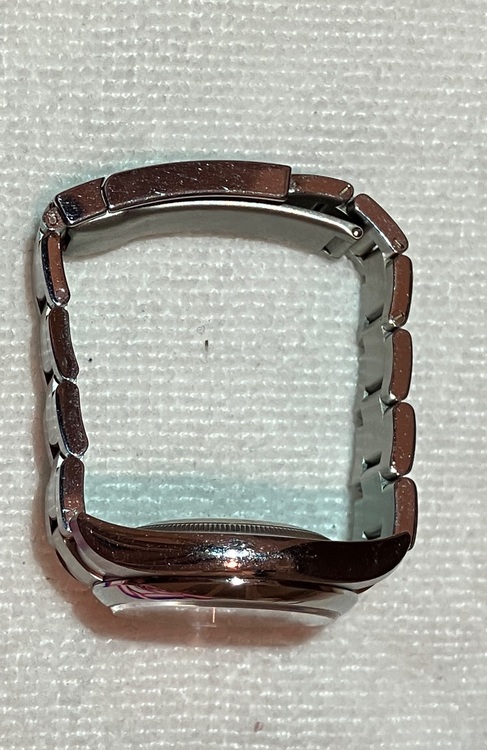ロレックス パーペチュアル オイスター パーペチュアル クロノメーター ref116000 ブラック/アラビア文字盤（高級時計）の商品画像 - 査定依頼日：2025年9月10日 - 最高査定価格：900,000円