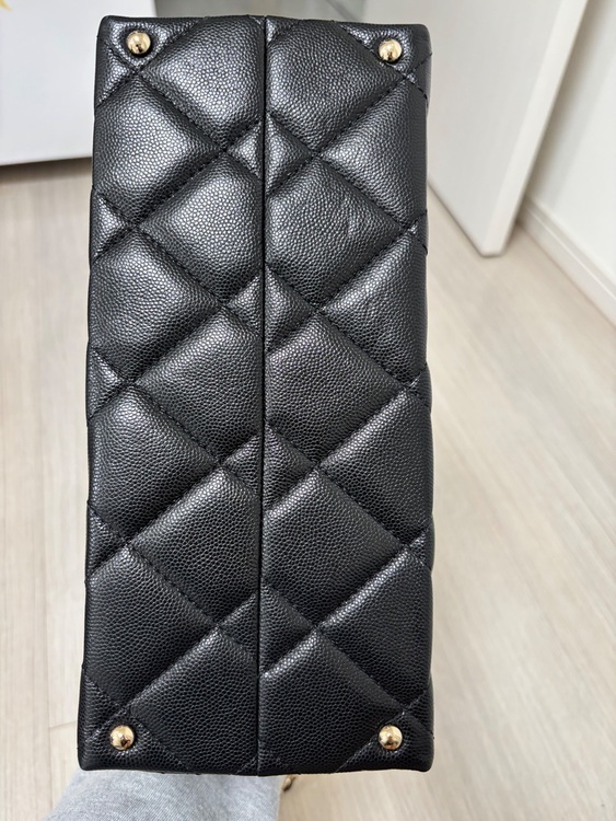 ハンドル付きバック（ブランドバッグ）の商品画像 - 査定依頼日：2025年11月7日 - 最高査定価格：440,000円