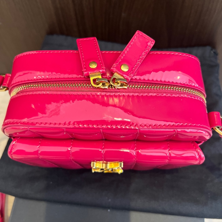 ヴィッキー（ブランドバッグ）の商品画像 - 査定依頼日：2026年2月17日 - 最高査定価格：88,000円