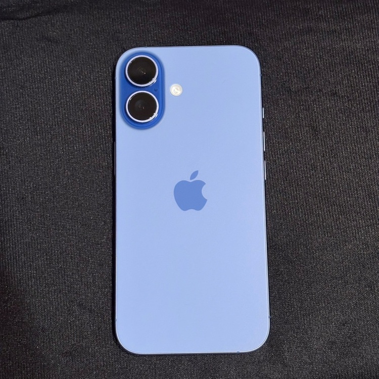 iPhone16 ウルトラマリン 128GB simフリー（スマホ）の商品画像 - 査定依頼日：2025年10月21日 - 最高査定価格：63,000円