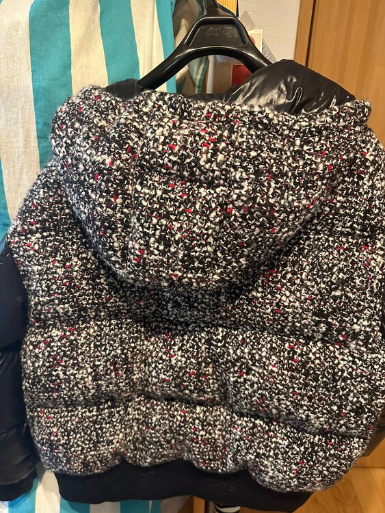 モンクレール　ルニオ（古着・ファッション）の商品画像 - 査定依頼日：2025年2月27日 - 最高査定価格：50,000円