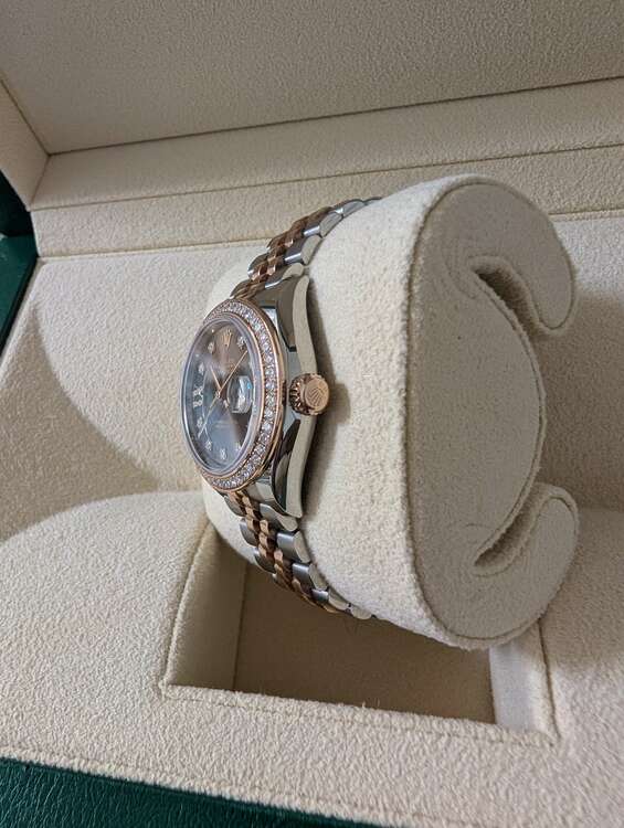 ロレックス デイトナ （高級時計）の商品画像 - 査定依頼日：2025年3月18日 - 最高査定価格：2,300,000円