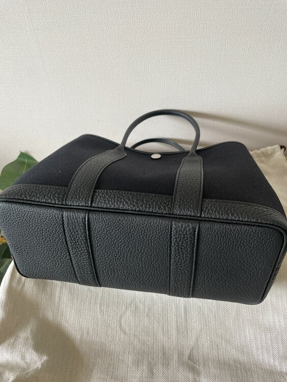 ガーデンパーティー（ブランドバッグ）の商品画像 - 査定依頼日：2025年5月27日 - 最高査定価格：420,000円