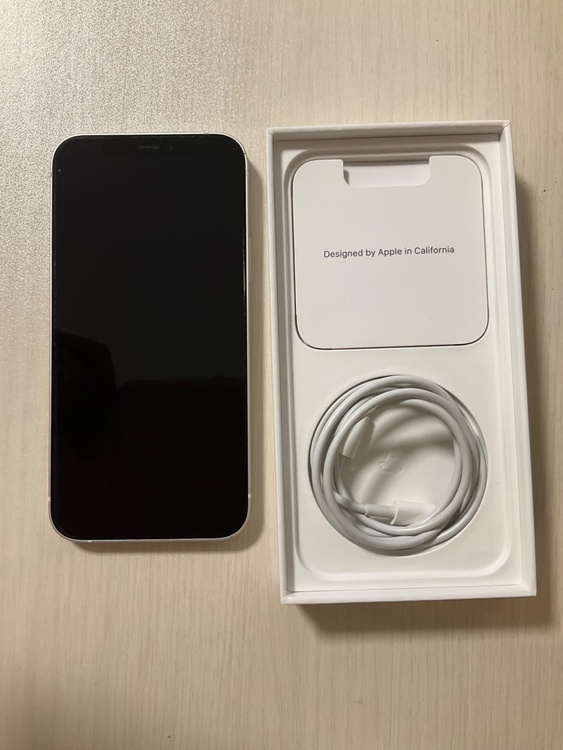 iPhone12 64GB 白（スマホ）の商品画像 - 査定依頼日：2026年4月5日 - 最高査定価格：27,000円