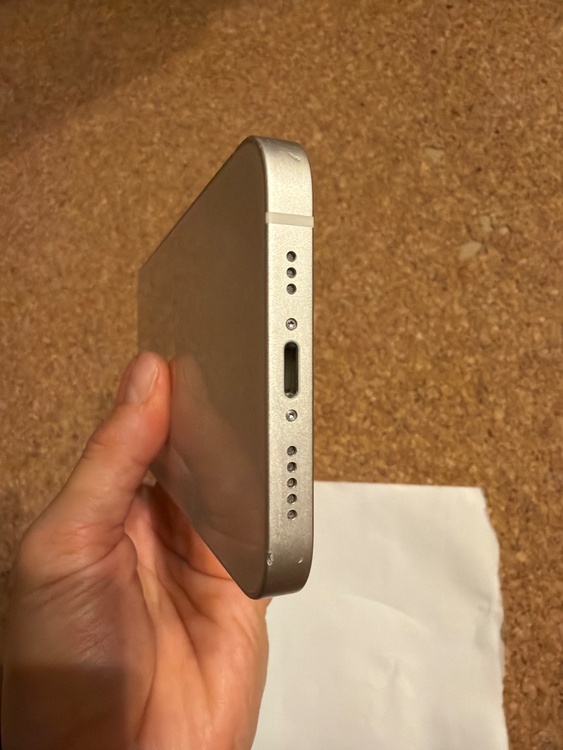 iPhone iPhone 12 128GB SIMフリー（スマホ）の商品画像 - 査定依頼日：2026年8月24日 - 最高査定価格：23,500円