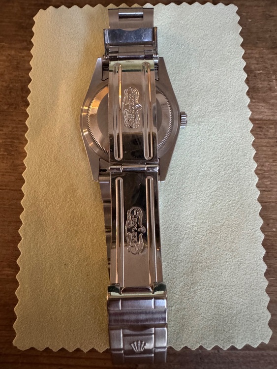 ロレックス エクスプローラー 11427（高級時計）の商品画像 - 査定依頼日：2025年11月9日 - 最高査定価格：950,000円