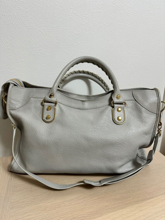 バレンシアガ  （ブランドバッグ）の商品画像 - 査定依頼日：2025年2月13日 - 最高査定価格：90,000円