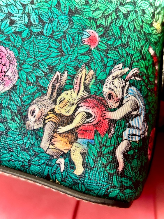 日本限定ヒグチユウココレクション（ブランドバッグ）の商品画像 - 査定依頼日：2025年10月12日 - 最高査定価格：100,000円