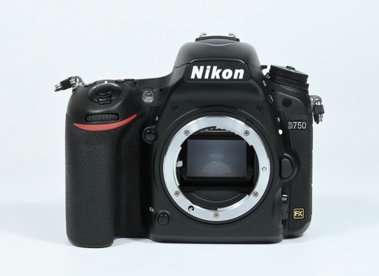 D750（カメラ）の商品画像 - 査定依頼日：2026年9月20日 - 最高査定価格：55,000円