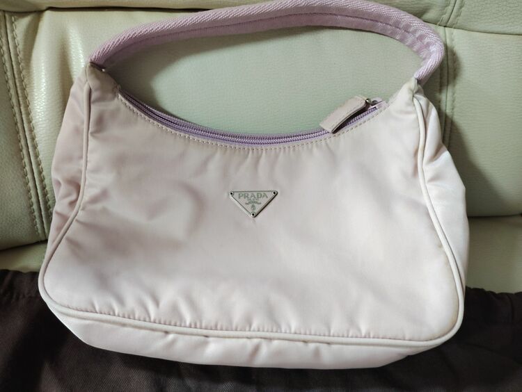 プラダミニバッグ（ブランドバッグ）の商品画像 - 査定依頼日：2025年9月4日 - 最高査定価格：70,000円