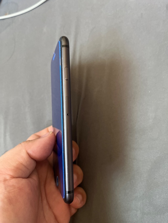 iPhone iPhone8 256GB Softbank（スマホ）の商品画像 - 査定依頼日：2026年7月14日 - 最高査定価格：3,000円