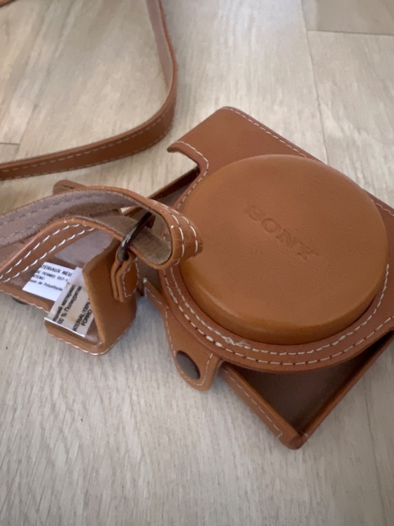 SONY DSC-RX100（カメラ）の商品画像 - 査定依頼日：2025年10月22日 - 最高査定価格：20,000円