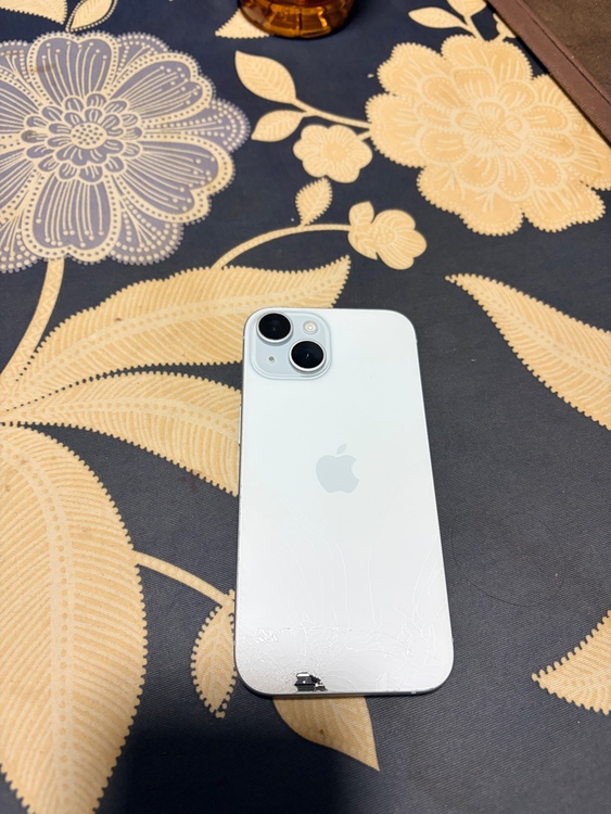 iPhone iPhone 15 128GB SIMフリー（スマホ）の商品画像 - 査定依頼日：2026年8月21日 - 最高査定価格：36,000円