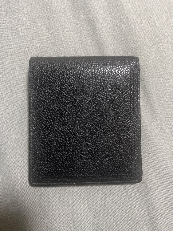 イブサンローラン  （ブランドバッグ）の商品画像 - 査定依頼日：2025年8月27日 - 最高査定価格：2,000円