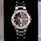 GST-B100D-1A9JF（高級時計）の商品画像 - 査定依頼日：2026年4月8日 - 最高査定価格：100,000円