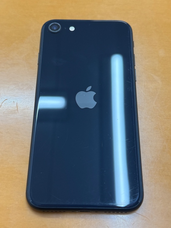 iPhoneSE3 64GB（スマホ）の商品画像 - 査定依頼日：2026年5月22日 - 最高査定価格：5,000円